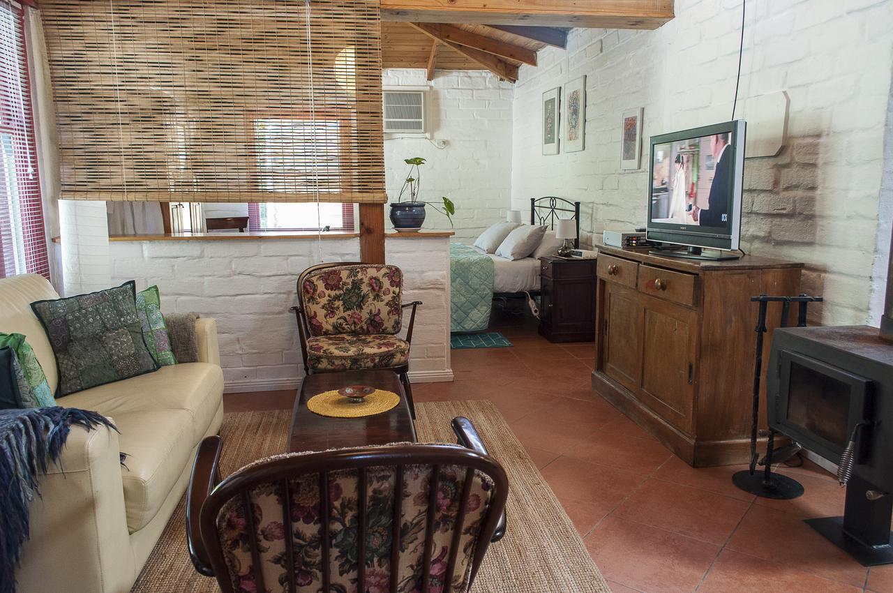 Trevalia Accommodation Penwortham Exterior photo